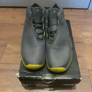 Air Jordan Future BG Dark Grey Volt